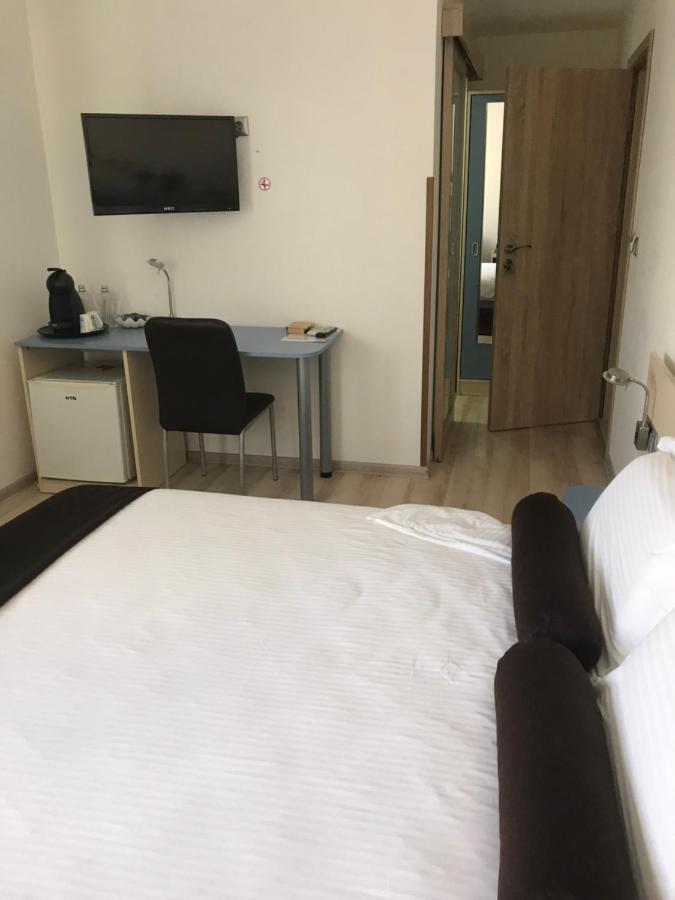 Hotel Gabrisa Razgrad Exteriör bild