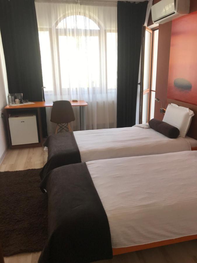 Hotel Gabrisa Razgrad Exteriör bild