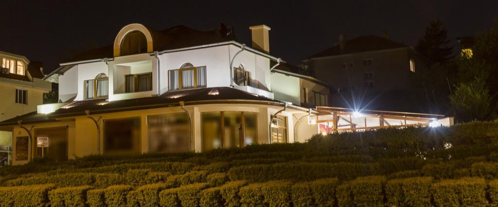 Hotel Gabrisa Razgrad Exteriör bild